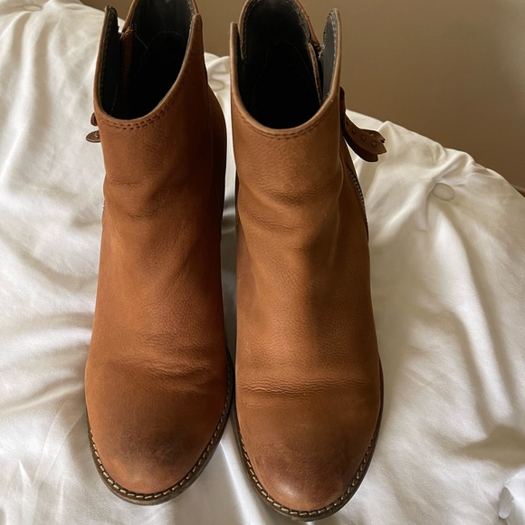 Distressed booties - Picture 9 of 9